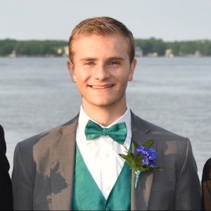 Meet your Posher, Christian